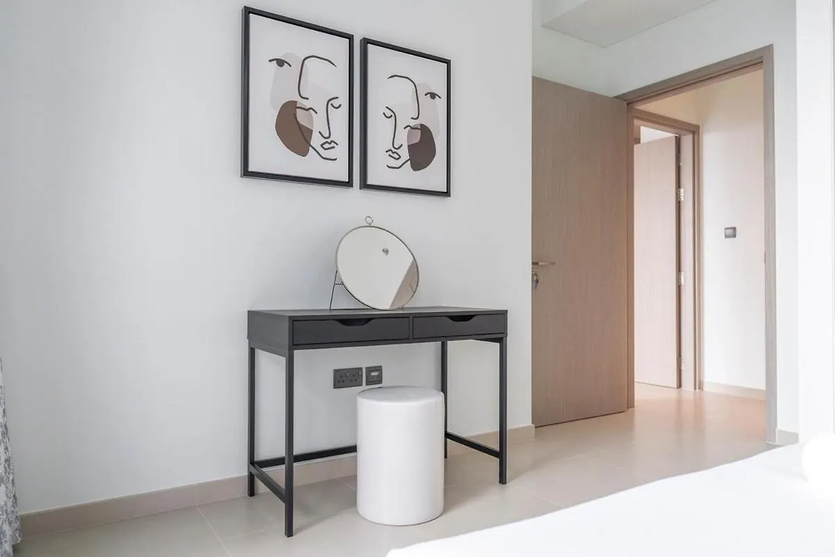 Gorgeous 2-Bedroom In Downtown Dubai, Near Burj Khalifa! Apartment